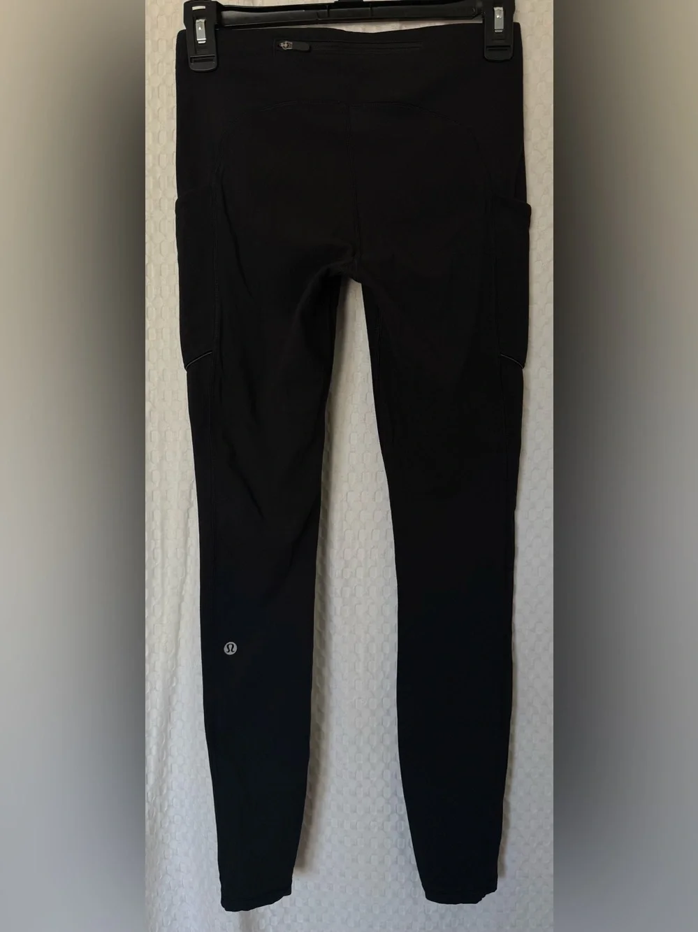 Lululemon Speed Up Tight Brushed Full-On Luxtreme 28” Black Size 4